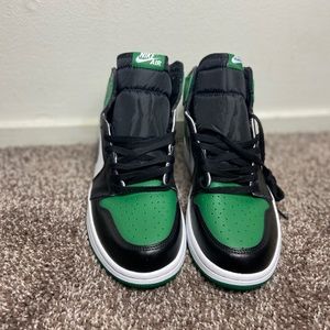 AIR JORDAN 1 RETRO HIGH OG “PINE GREEN”